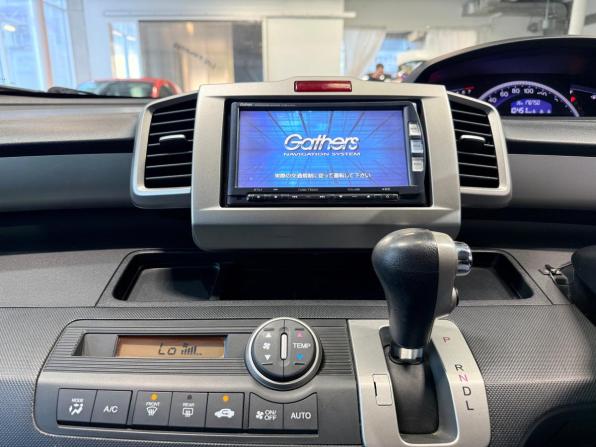 Honda Freed I Рестайлинг с пробегом 2012 года, цена 1 219 000 рублей, 176750 км, компактвэн, Автокод Объявления