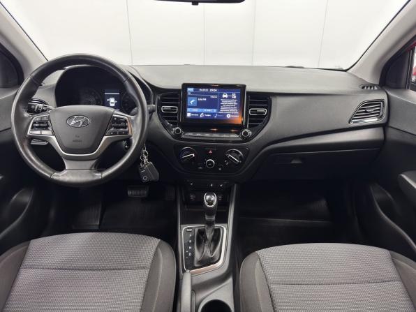 Hyundai Solaris II Рестайлинг с пробегом 2022 года, цена 1 698 000 рублей, 32178 км, седан, Автокод Объявления