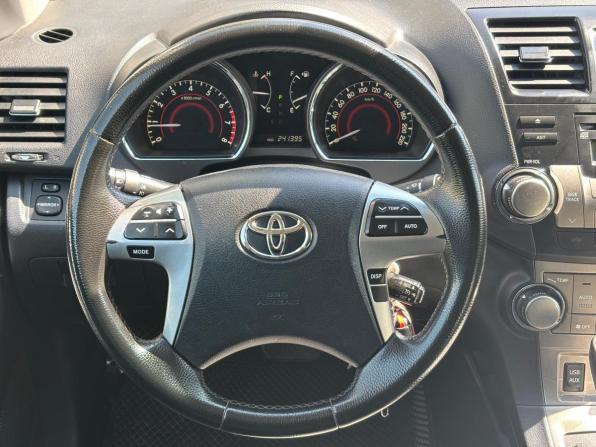 Toyota Highlander II (XU40) Рестайлинг с пробегом 2012 года, цена 1 749 000 рублей, 241000 км, внедорожник, Автокод Объявления