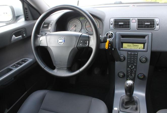 Volvo S40 II Рестайлинг с пробегом 2007 года, цена 650 000 рублей, 329523 км, седан, Автокод Объявления