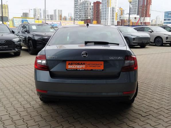 Skoda Octavia III (A7) Рестайлинг с пробегом 2019 года, цена 2 024 000 рублей, 135000 км, лифтбек, Автокод Объявления