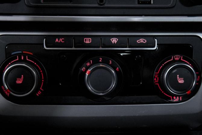 Volkswagen Jetta VI Рестайлинг с пробегом 2018 года, цена 1 449 999 рублей, 124000 км, седан, Автокод Объявления