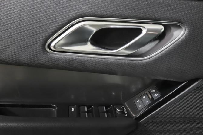 Land Rover Range Rover Velar I с пробегом 2018 года, цена 2 888 000 рублей, 160932 км, внедорожник, Автокод Объявления