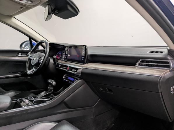 Kia K5 III с пробегом 2021 года, цена 2 350 000 рублей, 98494 км, седан, Автокод Объявления