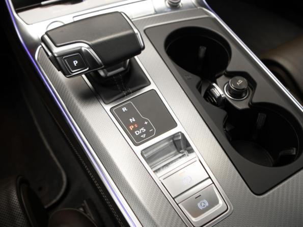 Audi A6 V (C8) с пробегом 2019 года, цена 4 199 000 рублей, 130980 км, седан, Автокод Объявления