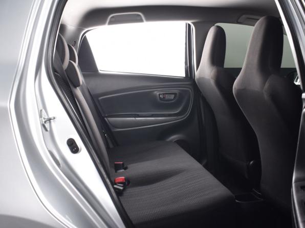Toyota Vitz III (XP130) Рестайлинг 2 с пробегом 2018 года, цена 899 995 рублей, 112399 км, хэтчбек, Автокод Объявления