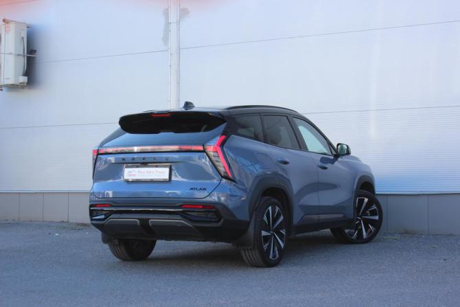 Geely Atlas II с пробегом 2023 года, цена 2 337 000 рублей, 59302 км, внедорожник, Автокод Объявления