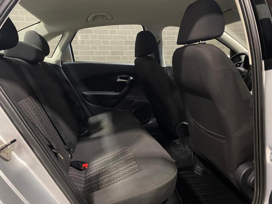 Volkswagen Polo V Рестайлинг Челябинск  - изображение 11