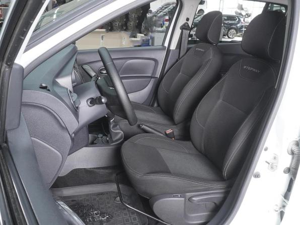 Renault Sandero II Рестайлинг с пробегом 2021 года, цена 1 030 000 рублей, 61898 км, хэтчбек, Автокод Объявления