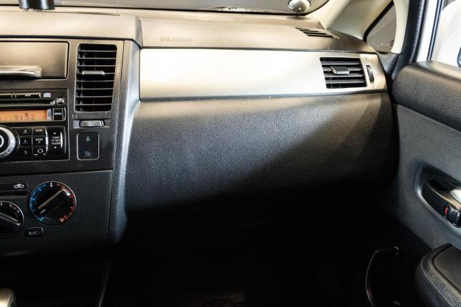 Nissan Tiida I Рестайлинг с пробегом 2011 года, цена 699 000 рублей, 69017 км, хэтчбек, Автокод Объявления