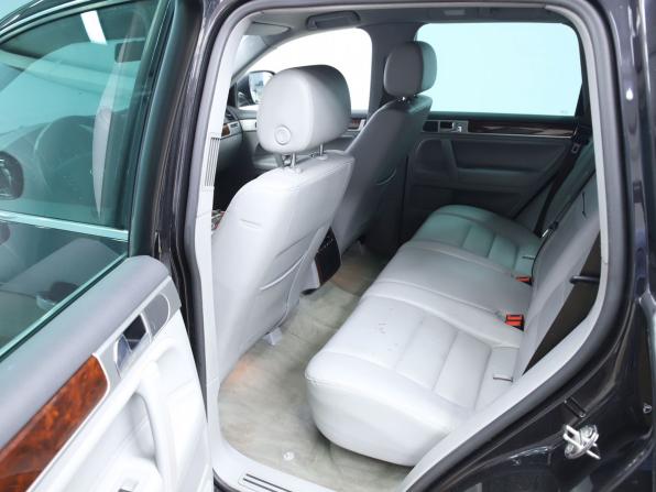 Volkswagen Touareg I Рестайлинг с пробегом 2008 года, цена 990 000 рублей, 355714 км, внедорожник, Автокод Объявления