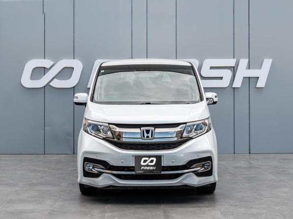 Honda Stepwgn V с пробегом 2015 года, цена 1 870 000 рублей, 116758 км, минивэн, Автокод Объявления