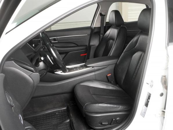 Hyundai Sonata VII (LF) Рестайлинг с пробегом 2020 года, цена 1 880 000 рублей, 186644 км, седан, Автокод Объявления