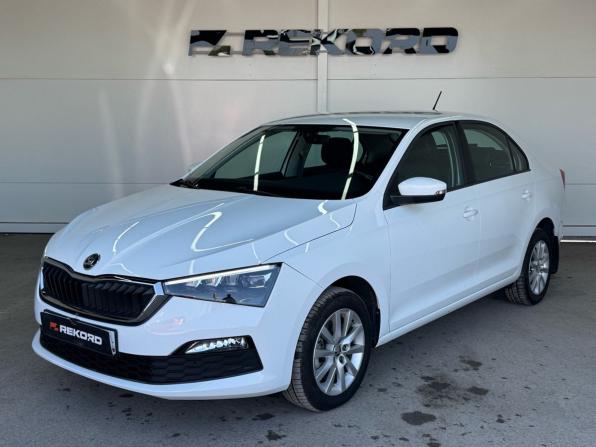Skoda Rapid II с пробегом 2022 года, цена 2 179 000 рублей, 31399 км, лифтбек, Автокод Объявления
