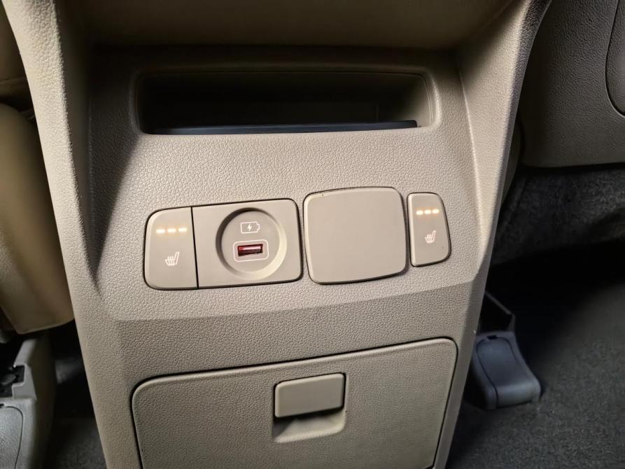 Kia Carnival III Москва  - изображение 23