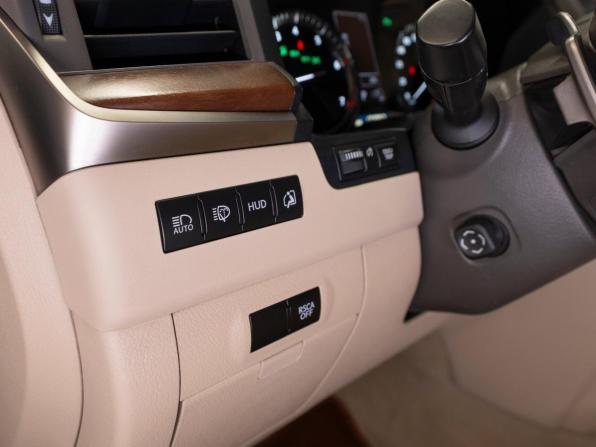 Lexus LX III Рестайлинг 2 с пробегом 2016 года, цена 6 400 000 рублей, 173896 км, внедорожник, Автокод Объявления