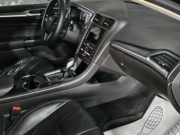 Ford Mondeo V с пробегом 2017 года, цена 1 390 000 рублей, 381300 км, седан, Автокод Объявления