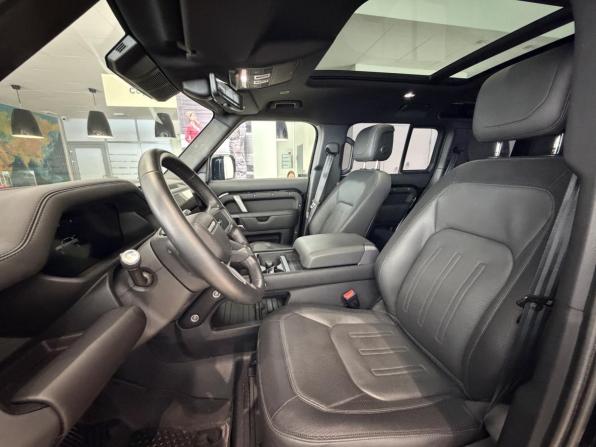 Land Rover Defender II с пробегом 2021 года, цена 10 700 000 рублей, 39277 км, внедорожник, Автокод Объявления