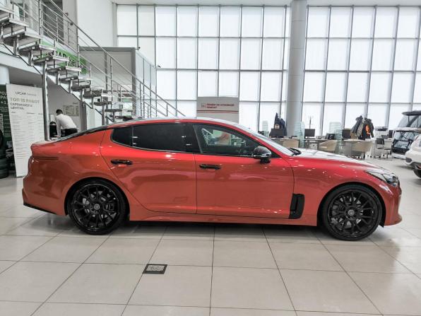Kia Stinger I с пробегом 2018 года, цена 2 250 000 рублей, 124283 км, лифтбек, Автокод Объявления
