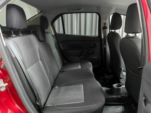 Renault Logan II Рестайлинг с пробегом 2019 года, цена 1 275 000 рублей, 30000 км, седан, Автокод Объявления
