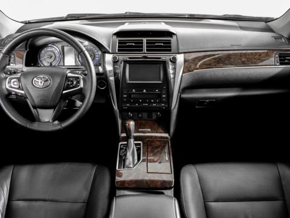 Toyota Camry VII (XV50) Рестайлинг с пробегом 2016 года, цена 1 780 000 рублей, 240559 км, седан, Автокод Объявления