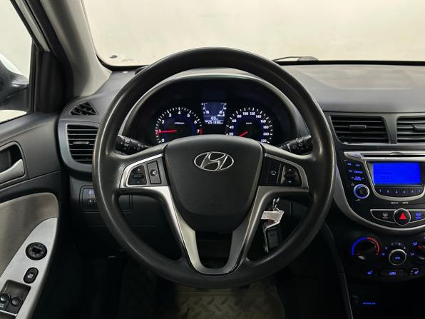 Hyundai Solaris I с пробегом 2012 года, цена 470 000 рублей, 251300 км, хэтчбек, Автокод Объявления