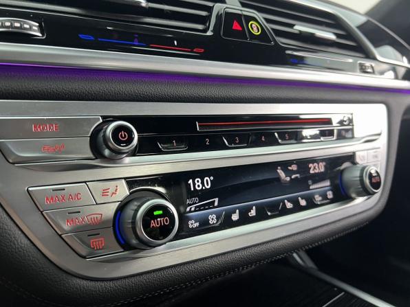 BMW 7 серии VI (G11/G12) Рестайлинг с пробегом 2022 года, цена 7 400 000 рублей, 52972 км, седан, Автокод Объявления