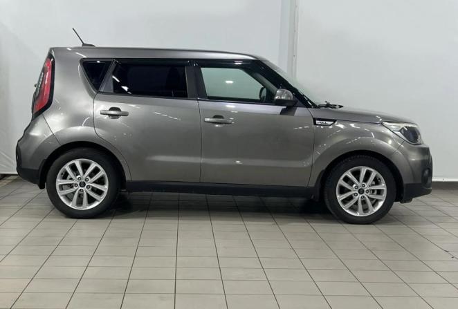 Kia Soul II Рестайлинг с пробегом 2018 года, цена 1 320 000 рублей, 181869 км, хэтчбек, Автокод Объявления