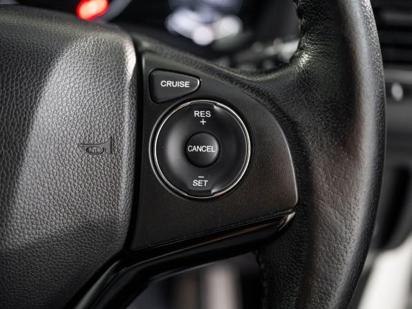 Honda Vezel I с пробегом 2014 года, цена 1 599 500 рублей, 81650 км, внедорожник, Автокод Объявления