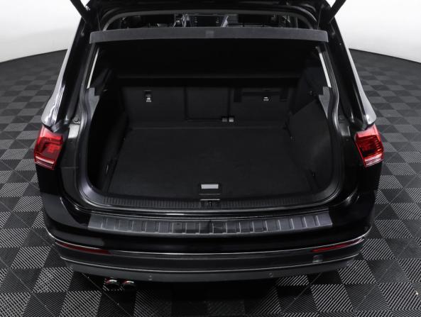 Volkswagen Tiguan II с пробегом 2017 года, цена 2 690 000 рублей, 115481 км, внедорожник, Автокод Объявления
