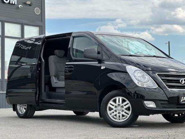 Hyundai H-1 II Рестайлинг с пробегом 2016 года, цена 1 780 000 рублей, 382060 км, минивэн, Автокод Объявления