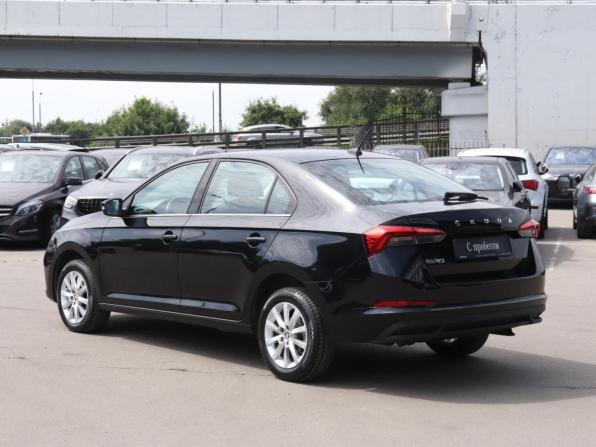 Skoda Rapid II с пробегом 2021 года, цена 1 899 000 рублей, 52200 км, лифтбек, Автокод Объявления