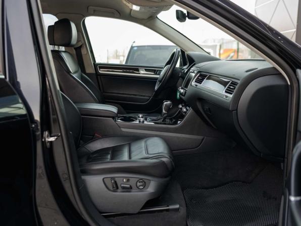 Volkswagen Touareg II Рестайлинг с пробегом 2017 года, цена 2 582 000 рублей, 185682 км, внедорожник, Автокод Объявления