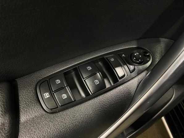 Mercedes-Benz X-Класс I с пробегом 2018 года, цена 4 255 000 рублей, 201190 км, пикап, Автокод Объявления
