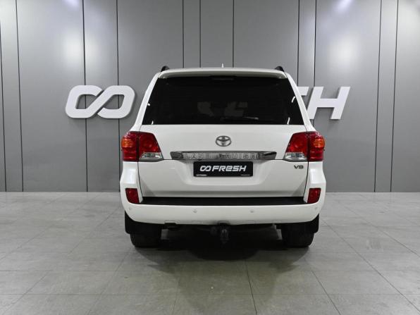 Toyota Land Cruiser 200 Series Рестайлинг 1 с пробегом 2015 года, цена 4 349 000 рублей, 178173 км, внедорожник, Автокод Объявления