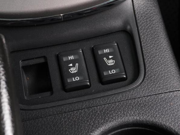 Nissan Tiida II с пробегом 2015 года, цена 1 098 000 рублей, 185117 км, хэтчбек, Автокод Объявления
