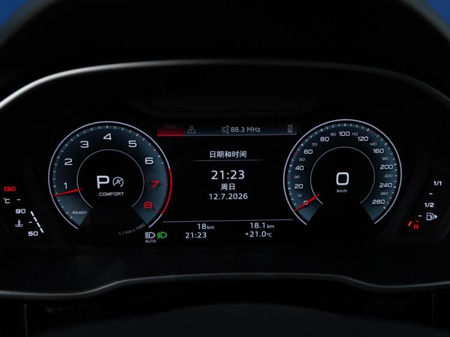 Audi Q3 II (F3) Москва  - изображение 26