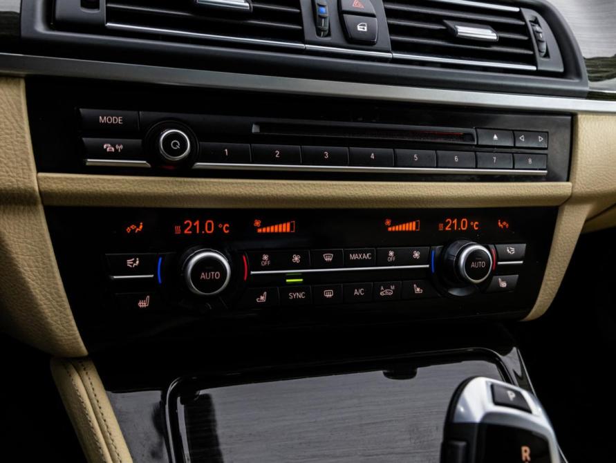 BMW 5 серии VI (F10/F11/F07) Рестайлинг Санкт-Петербург  - изображение 17