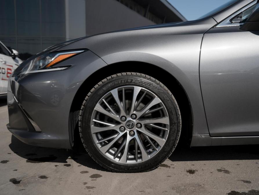 Lexus ES VII Москва  - изображение 28
