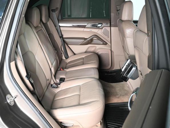 Porsche Cayenne II (958) с пробегом 2012 года, цена 2 989 000 рублей, 200657 км, внедорожник, Автокод Объявления