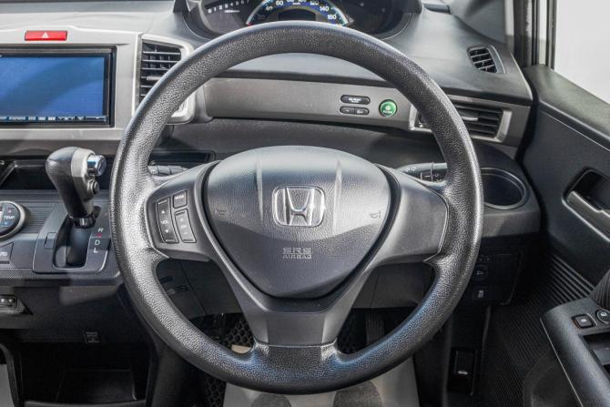 Honda Freed I Рестайлинг с пробегом 2014 года, цена 1 149 000 рублей, 141000 км, компактвэн, Автокод Объявления