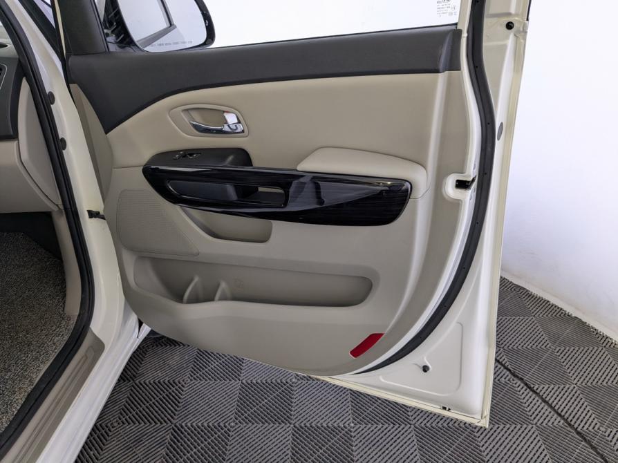Kia Carnival III Москва  - изображение 26