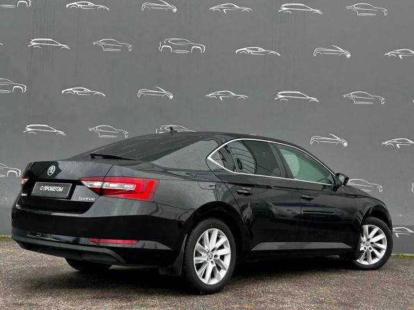 Skoda Superb III с пробегом 2017 года, цена 1 567 800 рублей, 240872 км, лифтбек, Автокод Объявления