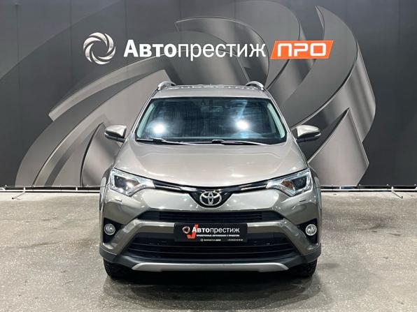 Toyota RAV4 IV (XA40) Рестайлинг с пробегом 2017 года, цена 2 050 000 рублей, 123640 км, внедорожник, Автокод Объявления