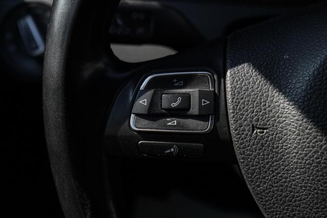 Volkswagen Passat B7 с пробегом 2011 года, цена 998 000 рублей, 172378 км, седан, Автокод Объявления