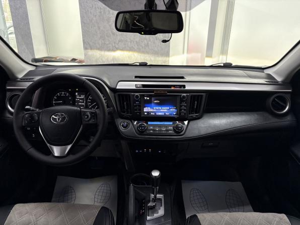 Toyota RAV4 IV (XA40) Рестайлинг с пробегом 2018 года, цена 2 665 000 рублей, 88783 км, внедорожник, Автокод Объявления