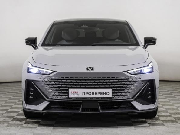 Changan UNI-V I с пробегом 2023 года, цена 2 328 000 рублей, 17410 км, лифтбек, Автокод Объявления