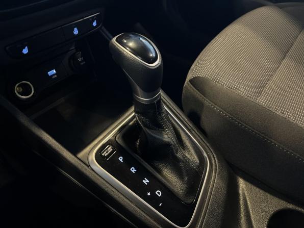 Hyundai Solaris II Рестайлинг с пробегом 2022 года, цена 1 825 000 рублей, 45768 км, седан, Автокод Объявления