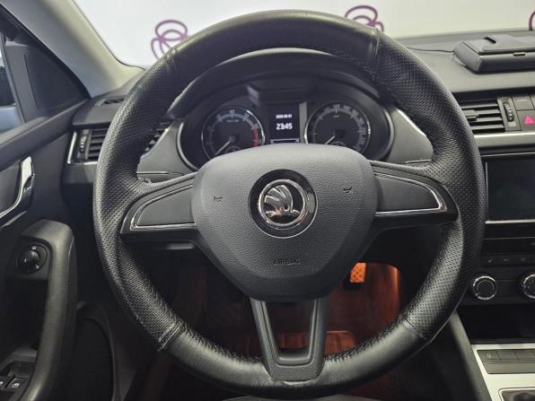 Skoda Octavia III (A7) Рестайлинг с пробегом 2017 года, цена 1 671 000 рублей, 173487 км, лифтбек, Автокод Объявления