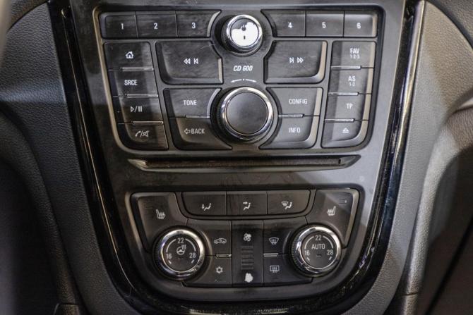 Opel Mokka I с пробегом 2014 года, цена 979 000 рублей, 208000 км, внедорожник, Автокод Объявления